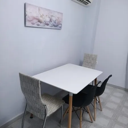 Galatas Home * Galatás