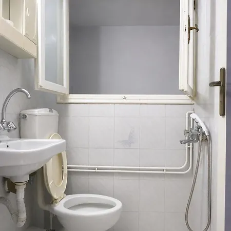 Galatas Home דירה