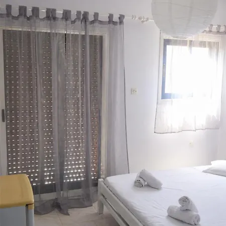Galatas Home דירה