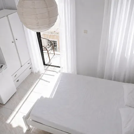 Galatas Home