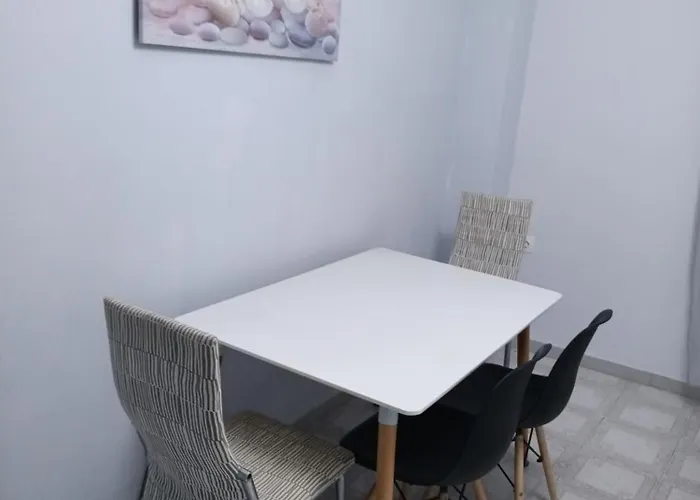 Galatas Home * Galatás